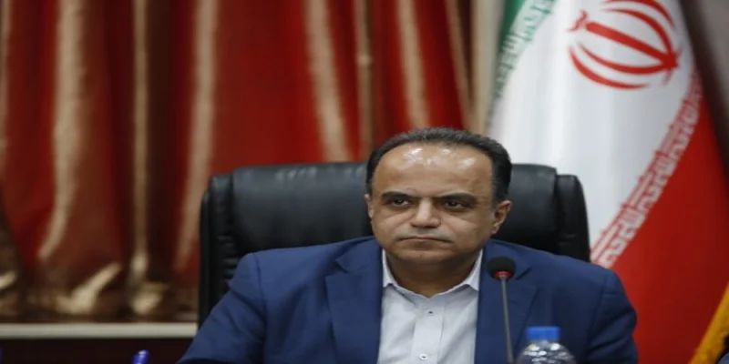 رئیس اتحادیه فروشندگان و سازندگان طلا و جواهر تهران پس از جلسه‌ با رئیس‌جمهور اعلام کرد: در جریان برگزاری جلساتی با رئیس‌جمهوری و وزیر صنعت، معدن و تجارت، اصناف مختلف اتحادیه طلا موضوع مسدود شدن حساب‌های صنف طلا از سوی بانک مرکزی را مطرح کرد و د...