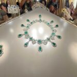 چه جواهراتی از لوور به سرقت رفت؟