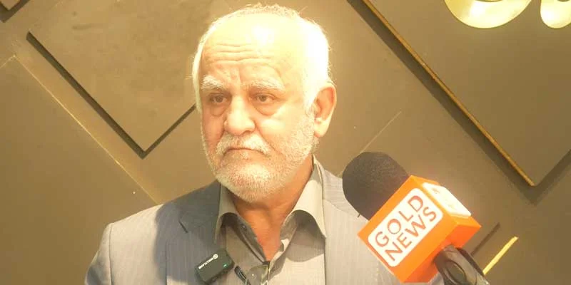 در حالیکه مصنوعات طلای ایرانی بهقدری دقیق و باکیفیت هستند که حتی از سوی خریداران بهعنوان «کار خارجی» شناخته میشوند، یک پیشکسوت صنعت طلا هشدار داد: ساختار تصمیمگیری فعلی ، مسیر را برای دلالی و واسطهگری هموار کرده است. عبادالله محمدولی با است...
