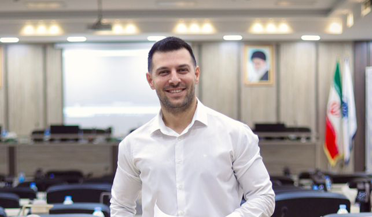 رئیس جدید اتحادیه طلا و جواهر سمنان از مقابله جدی با فروش طلای دست دوم در این شهر خبر داد و با انتقاد از عملکرد رئیس قبلی این اتحادیه گفت: رئیس قبلی اتحادیه طلای سمنان با فروش طلای دستدوم موافق بوده و مانعی در کار فروش طلای مستعمل ایجاد نکرده و ح...