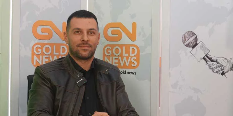 رئیس اتحادیه طلا و جواهر سمنان با انتقاد از وضعیت نابسامان بازار طلا گفت: این صنف با چهار تا پنج چالش اساسی از جمله صدور بی‌رویه مجوزها در «درگاه ملی مجوزها»، رواج طلای دست دوم، فعالیت پلتفرم‌های خریدوفروش طلا و ورود افراد غیرمتخصص مواجه است؛ چالش...