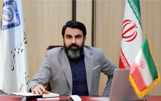 نایب‌رئیس اتاق اصناف تهران اعلام کرد: تا زمانی که پلتفرم‌های آنلاین طلا تأییدیه‌های لازم از مراجع امنیتی و قوه قضائیه را دریافت نکرده‌اند، فعالیتشان نباید آزاد تلقی شود. این مسئله باید در سطح ملی و با محوریت نهاد‌های ذی‌ربط مورد بررسی دقیق قرار گیرد.