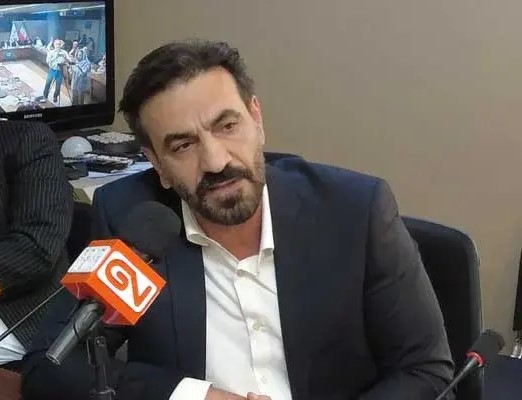 رئیس اتحادیه طلا و جواهر کرمانشاه با تشریح سناریوهای پیش روی بازار طلا اعلام کرد که در صورت حصول توافق و کاهش نرخ دلار، حتی احتمال افت قیمت طلا تا محدوده گرمی 9 میلیون تومان نیز وجود دارد؛ هرچند این ریزش می‌تواند موقتی باشد.