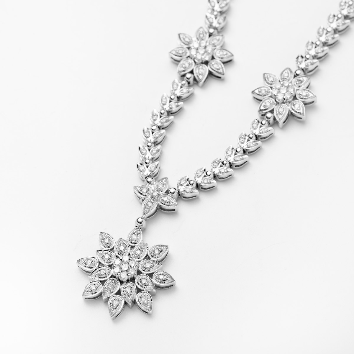 گردنبند فلاور برلیان