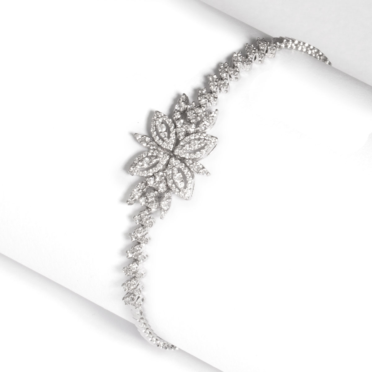 دستبند جواهر