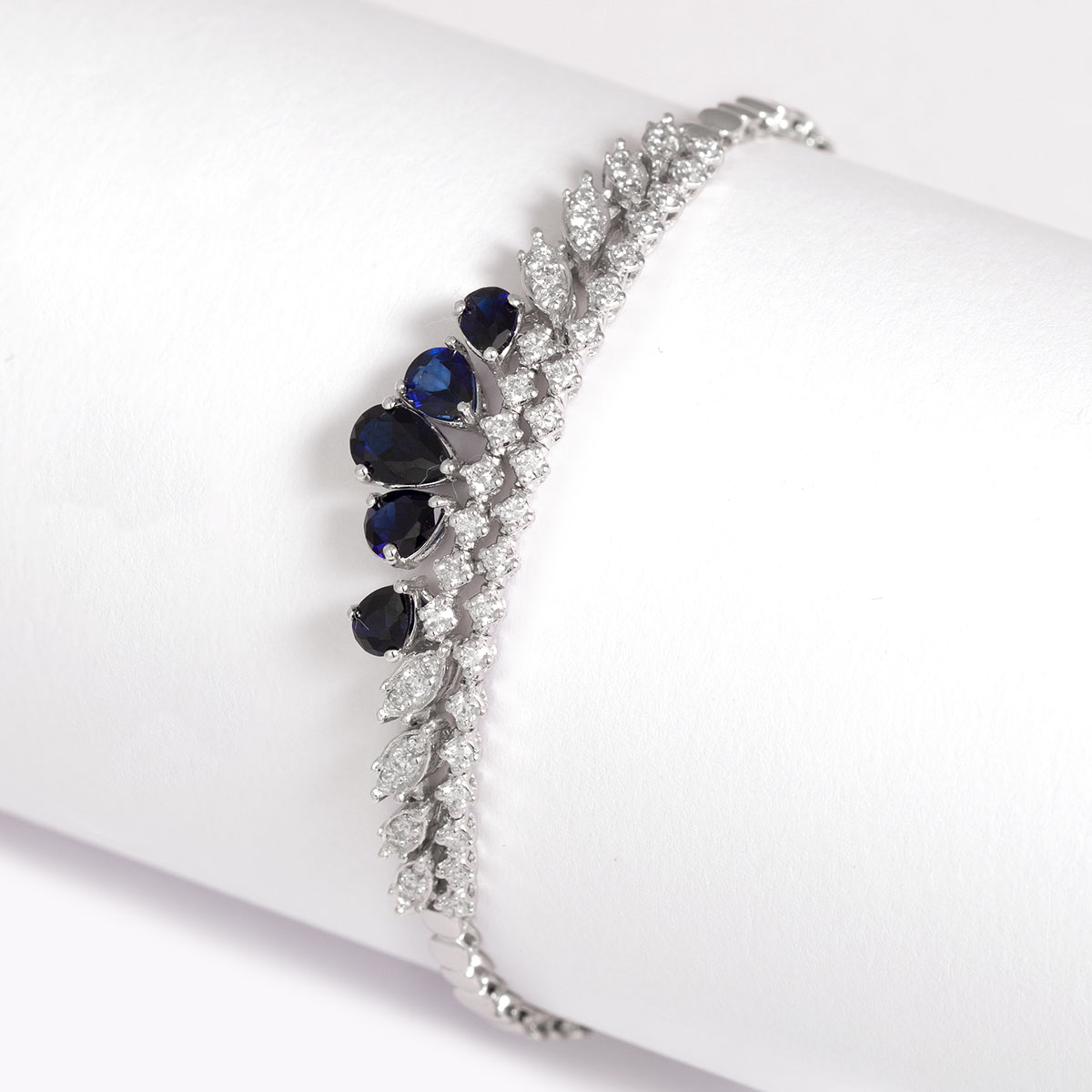 دستبند جواهر اشک کبود