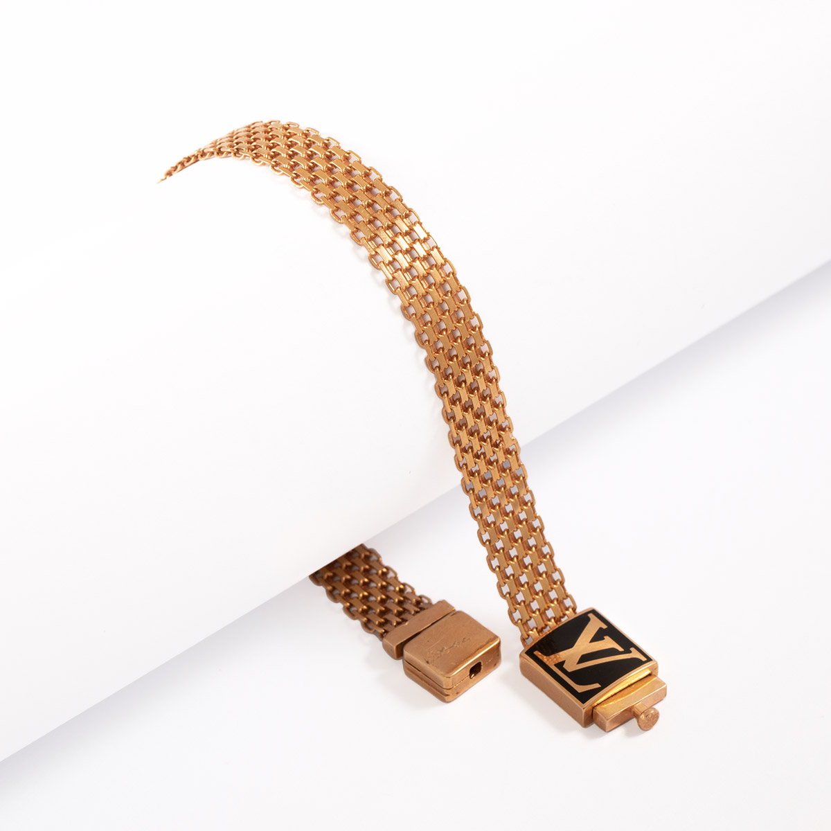 دستبند اسپرت LV