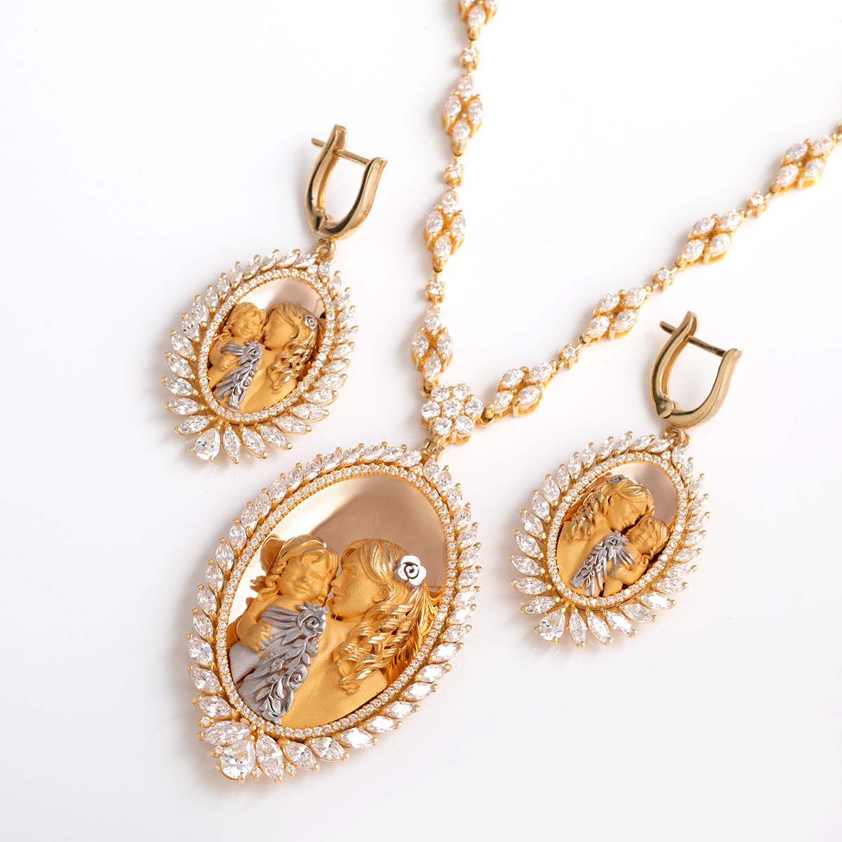 سرویس آماتیس