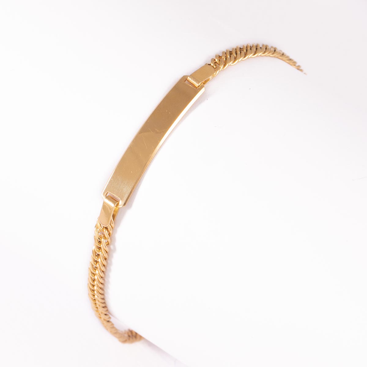 دستبند پلاکی کارتیه