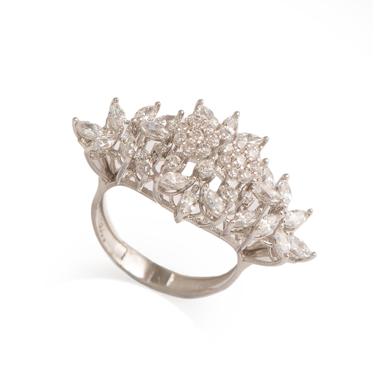 انگشتر طرح جواهر دیاموند