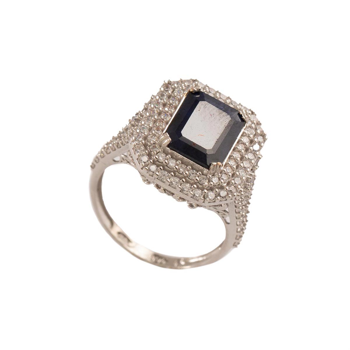 انگشتر یاقوت کبود