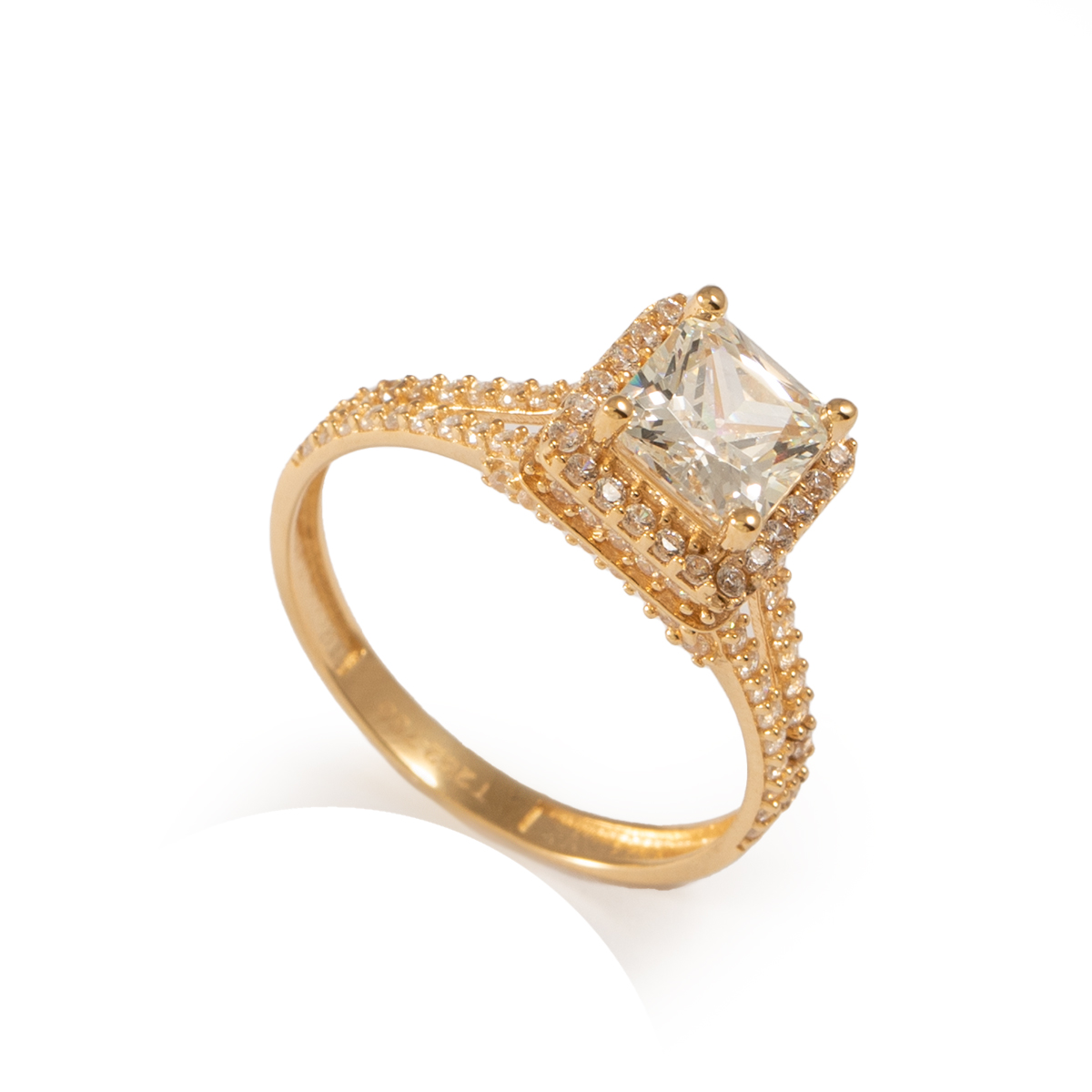 انگشتر سولیتر آیسان