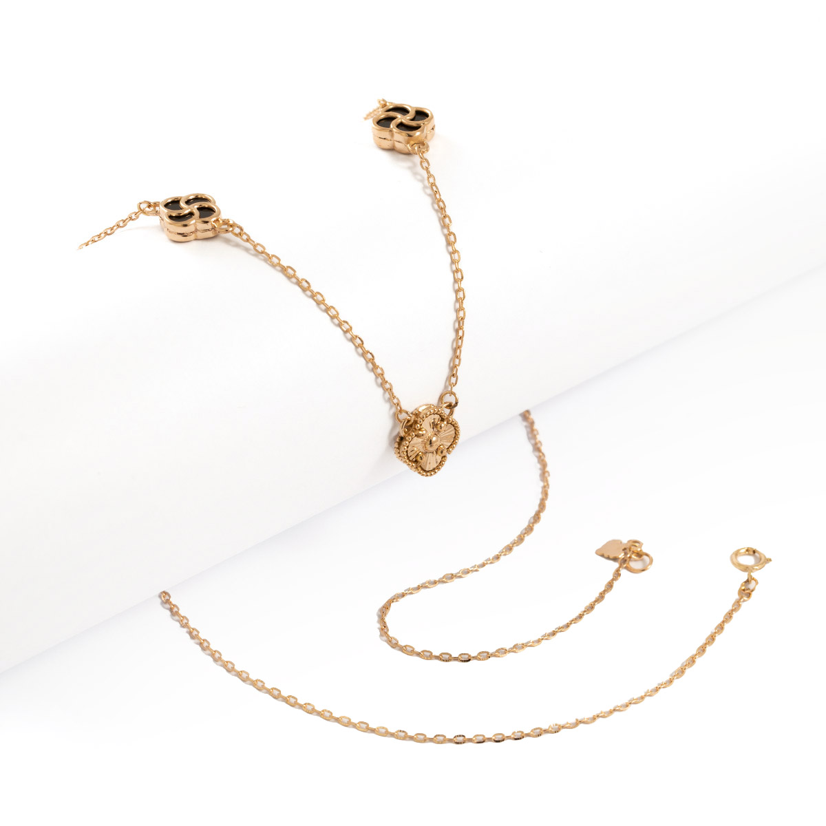 گردنبند ونکلیفGG