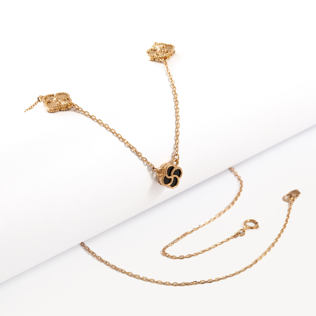 گردنبند ونکلیفGG