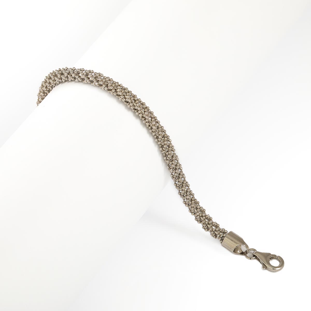 دستبند خودکاری سفید