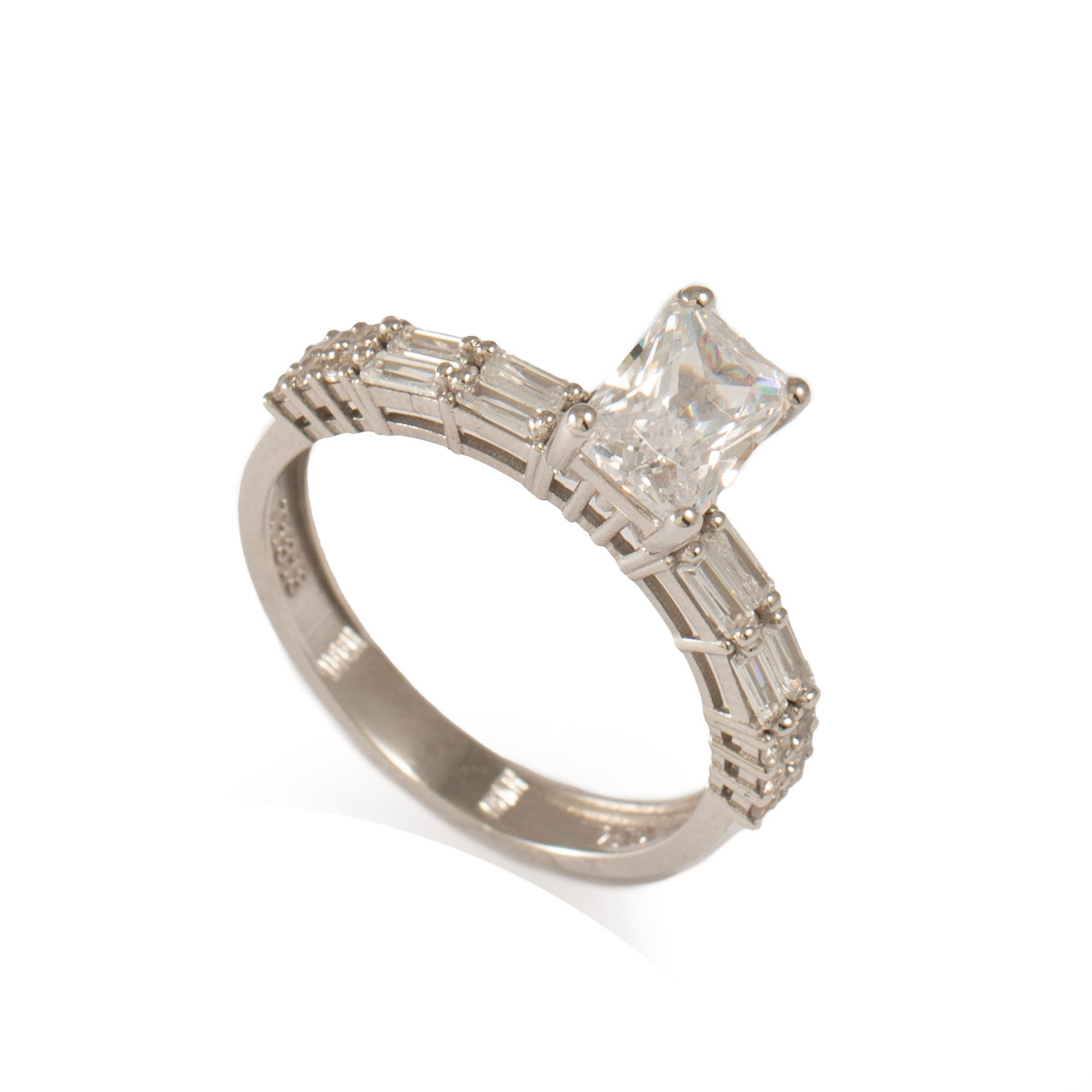 انگشتر سولیتر طرح جواهر