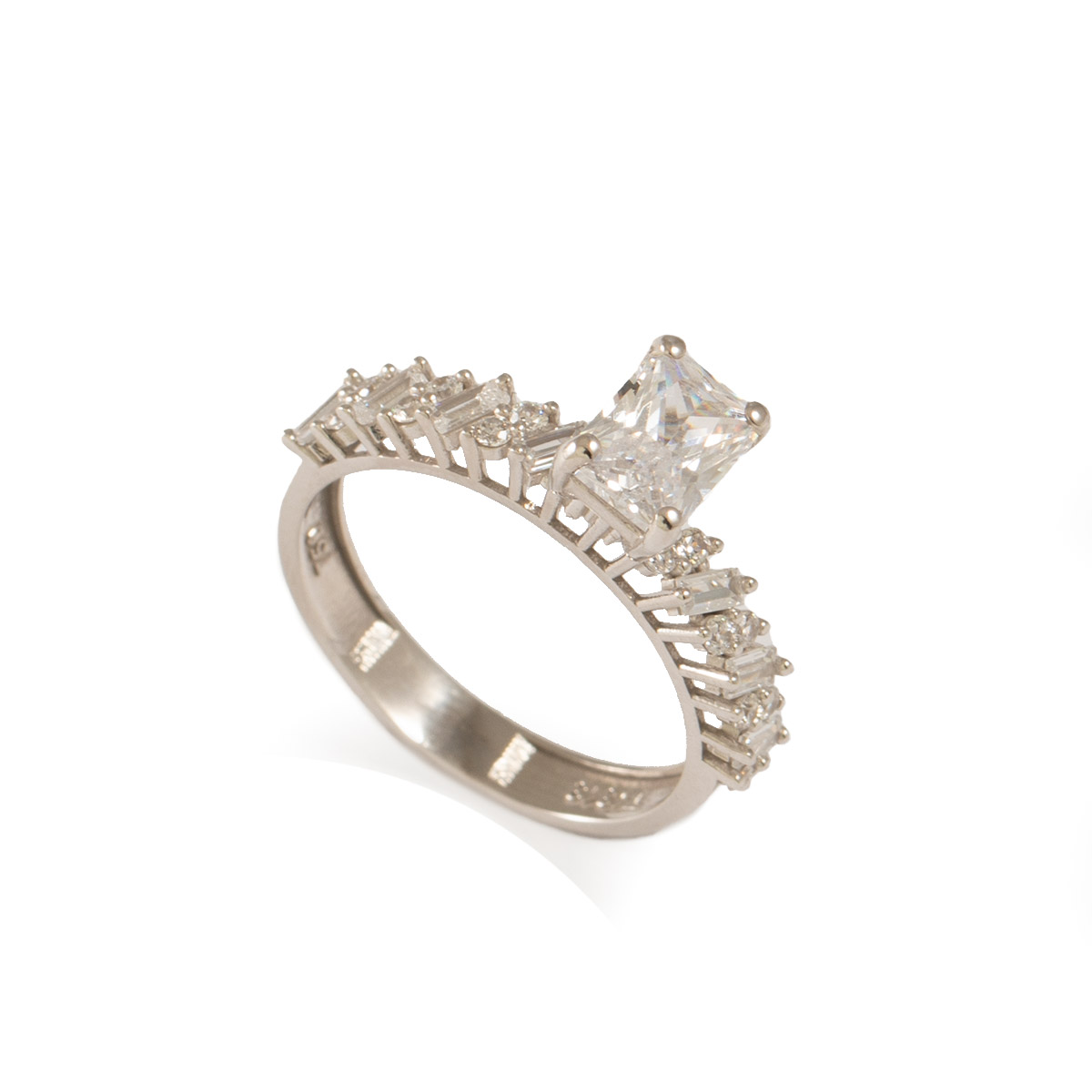 انگشتر سولیتر طرح جواهر